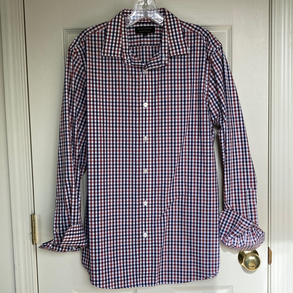 Banana Republic Men’s Button Down (size M) 15-15.5” 33-34”